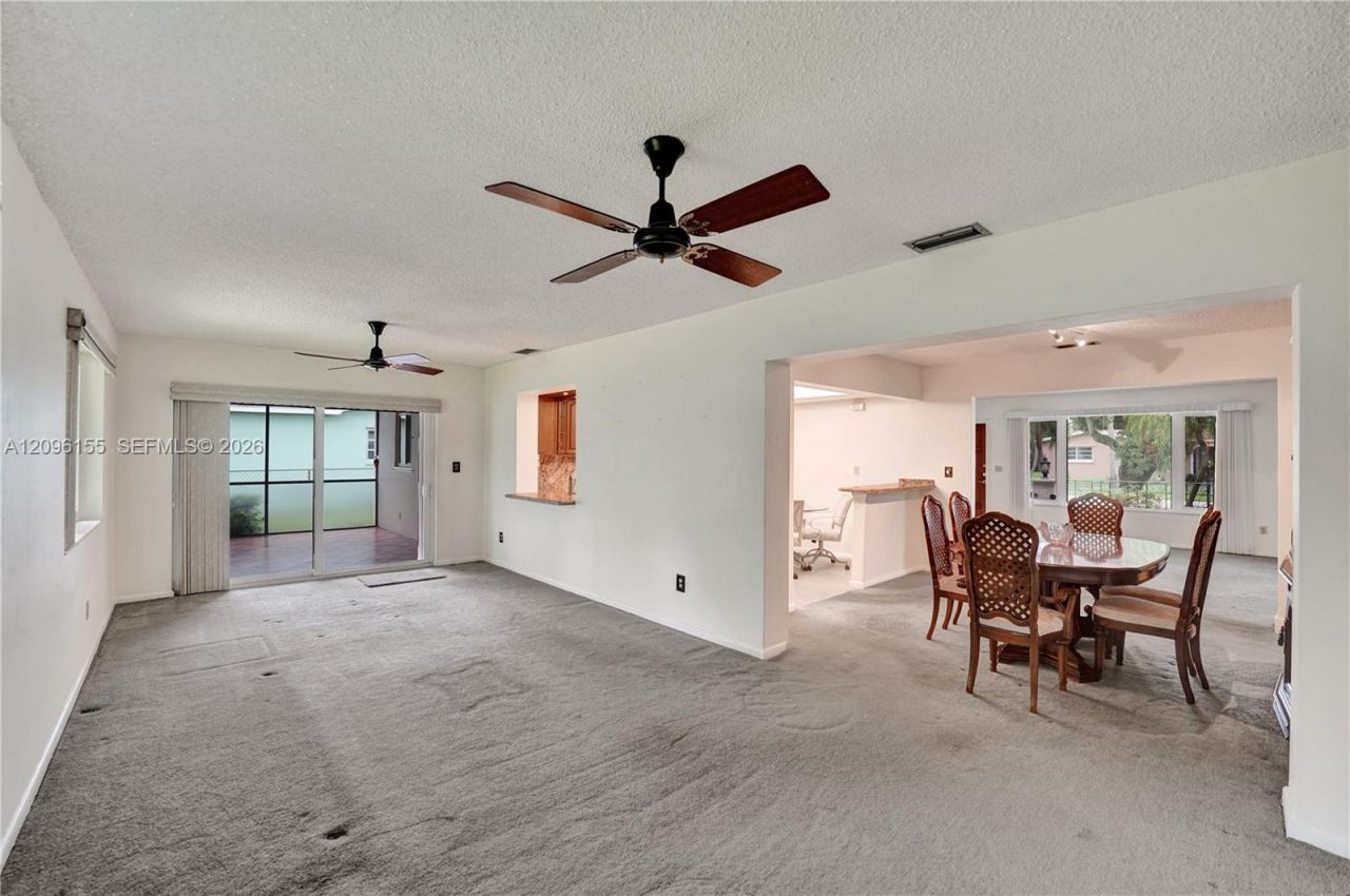 1731 NW 86th Ave, Pembroke Pines, FL 33024 Photo