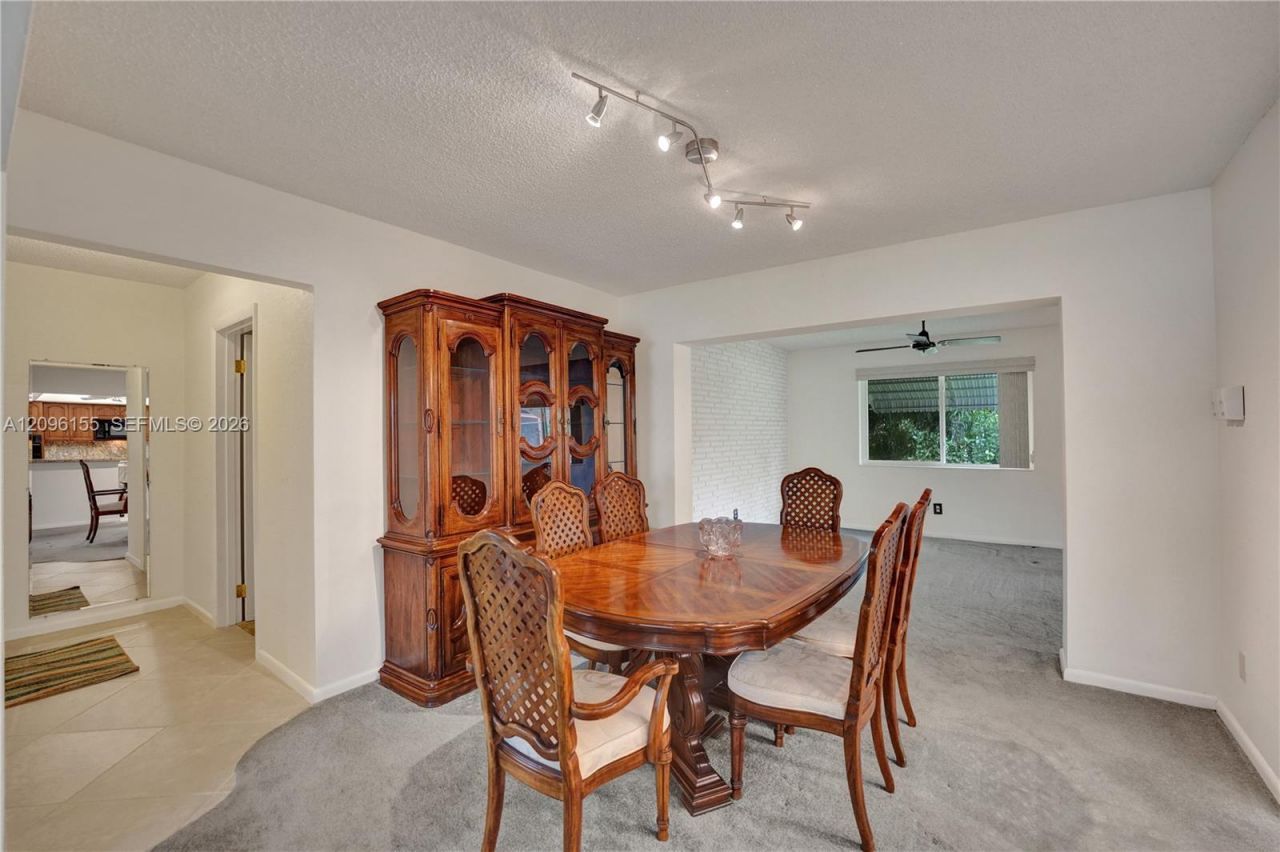 1731 NW 86th Ave, Pembroke Pines, FL 33024 Photo