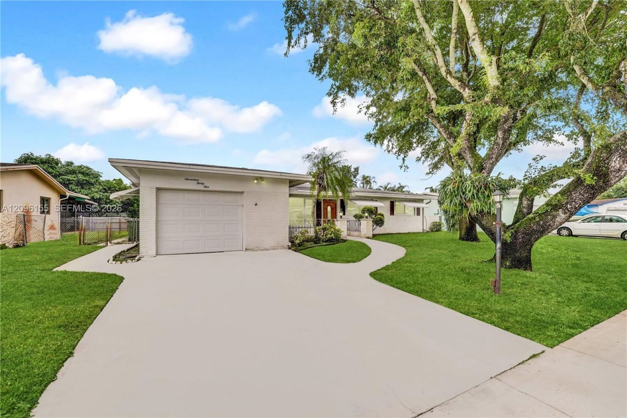 1731 NW 86th Ave, Pembroke Pines, FL 33024 Photo