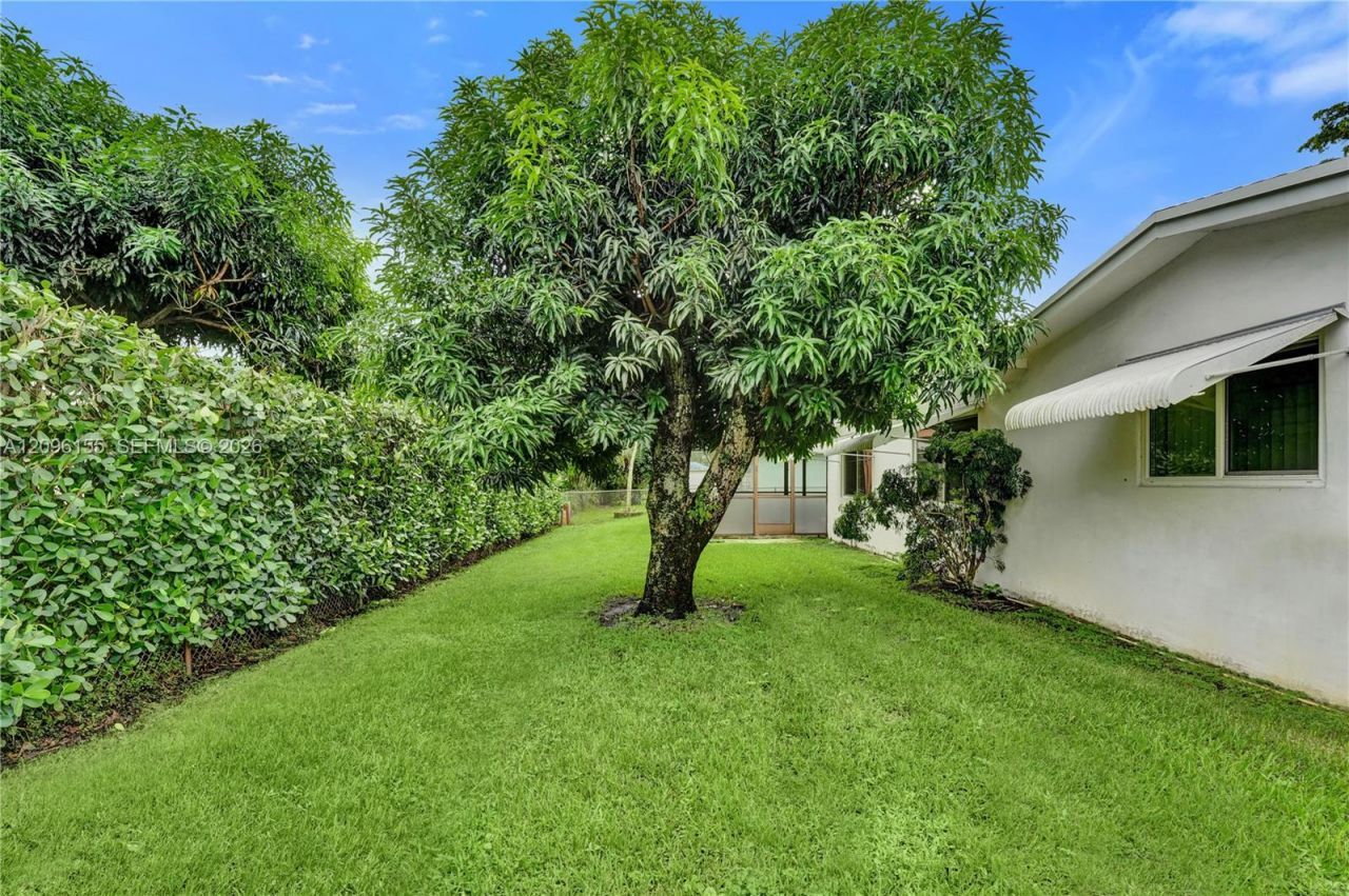 1731 NW 86th Ave, Pembroke Pines, FL 33024 Photo