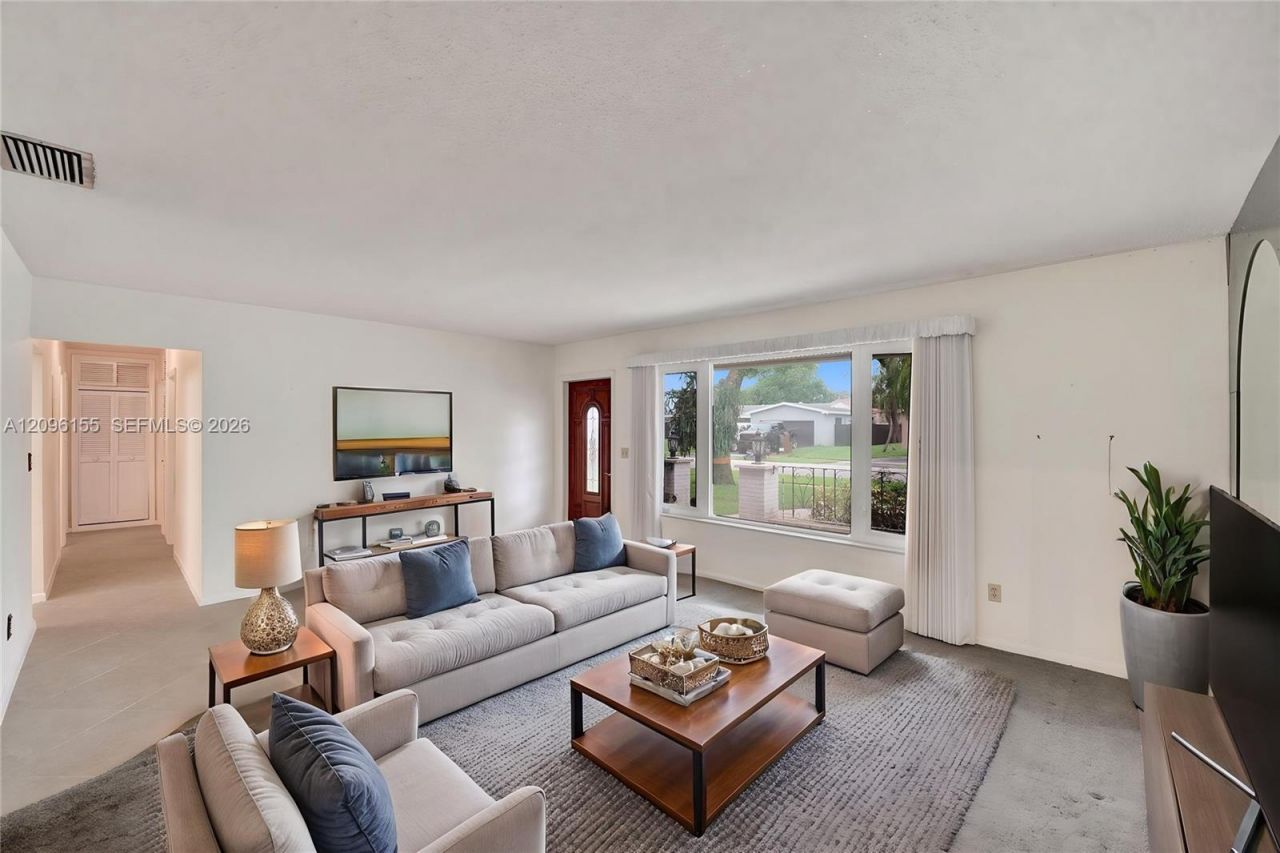 1731 NW 86th Ave, Pembroke Pines, FL 33024 Photo