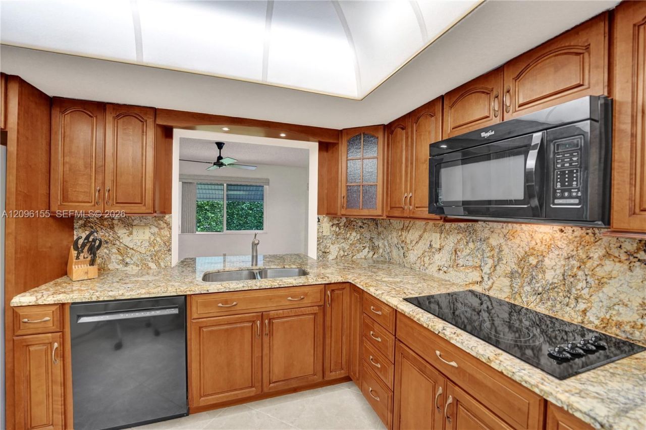 1731 NW 86th Ave, Pembroke Pines, FL 33024 Photo
