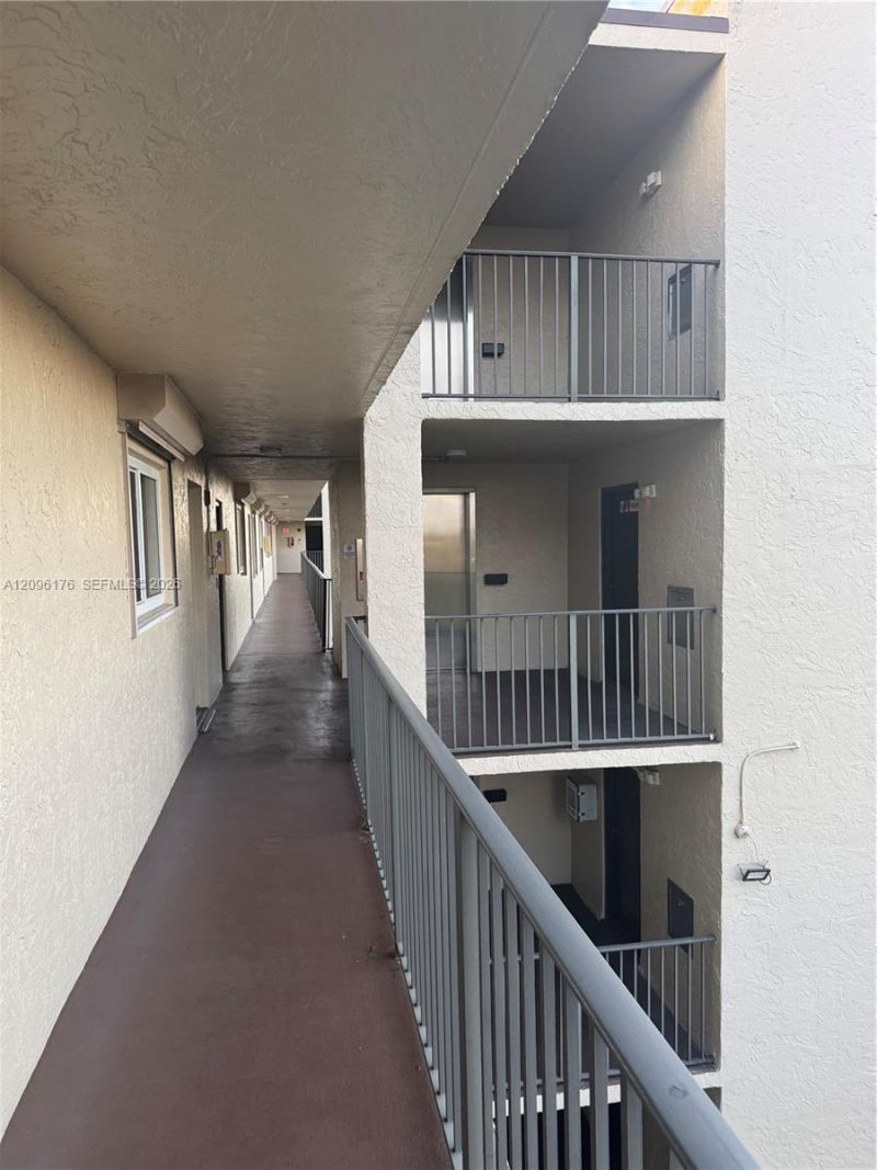 7740 NW 50th St , Unit 405, Lauderhill, FL 33351 Photo