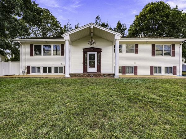 10 Munson Street, Hudson, MA 01749