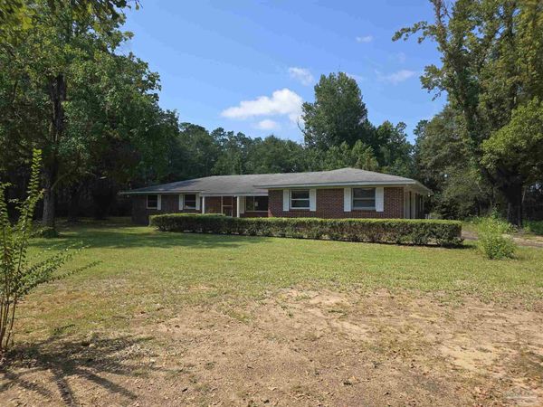 3551 Ridgecrest Ln, Cantonment, FL 32533