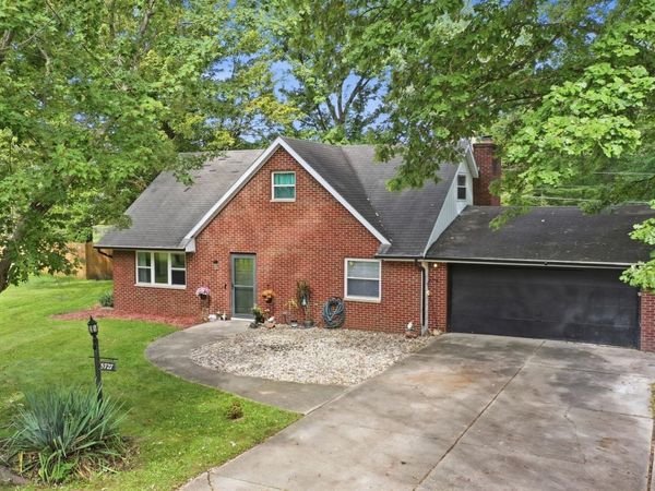 5727 Woodlea Avenue, Fort Wayne, IN 46835