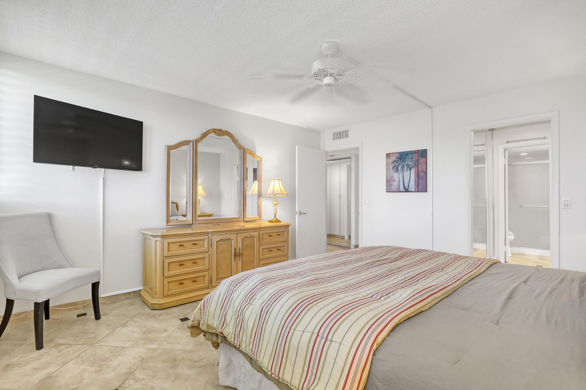 125 S Ocean Avenue, Unit 304, Palm Beach Shores, FL 33404 Photo