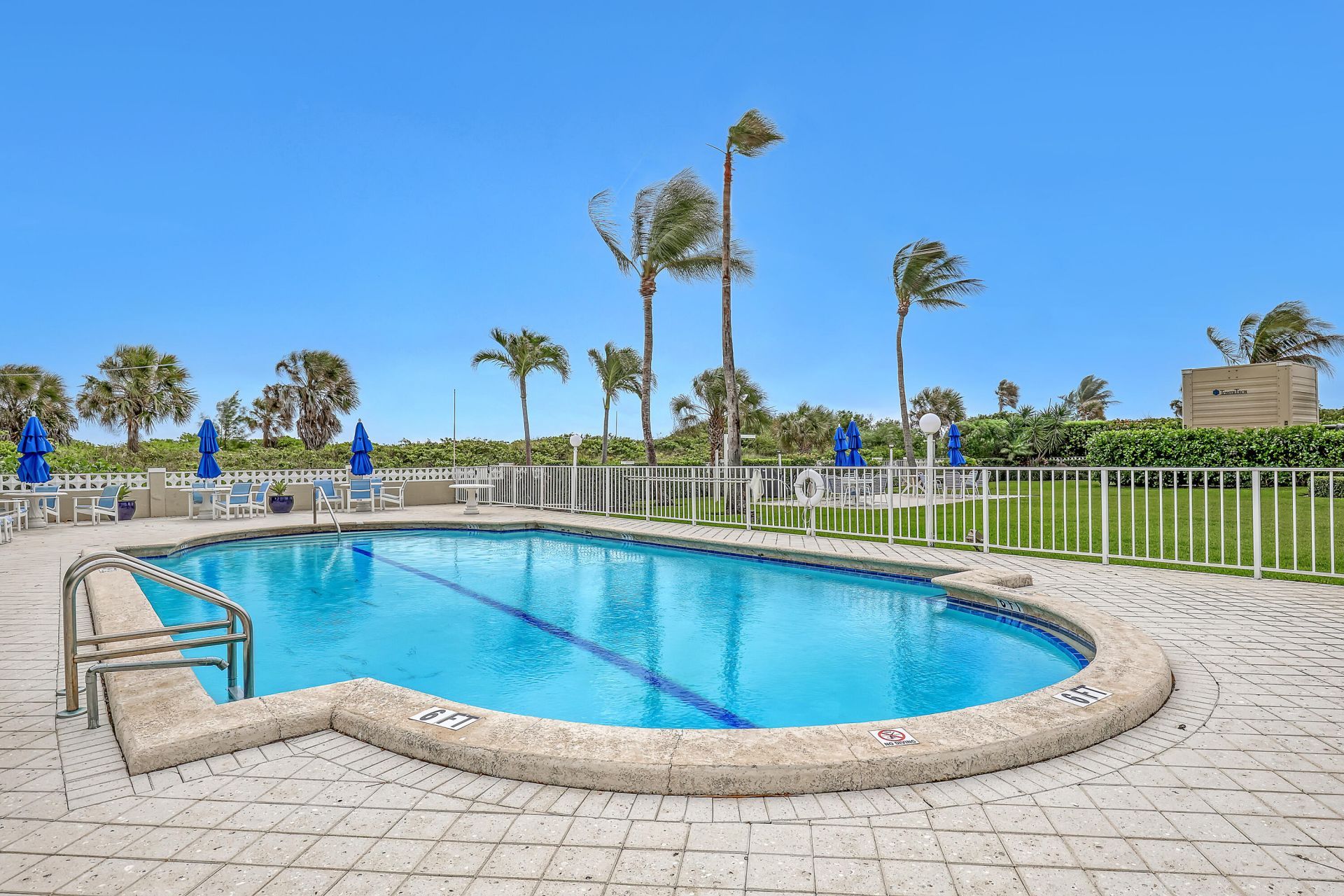 125 S Ocean Avenue, Unit 304, Palm Beach Shores, FL 33404 Photo