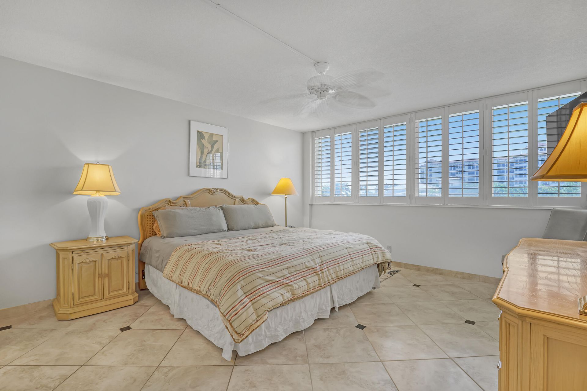 125 S Ocean Avenue, Unit 304, Palm Beach Shores, FL 33404 Photo