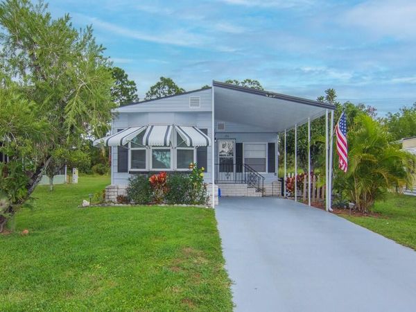 196 W Caribbean, Port St. Lucie, FL 34952