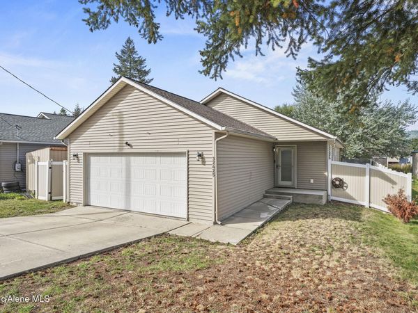 32425 N 8th AVE , Spirit Lake, ID 83869