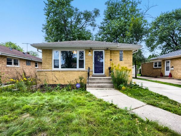 8208 Ridgeway Avenue , Skokie, IL 60076