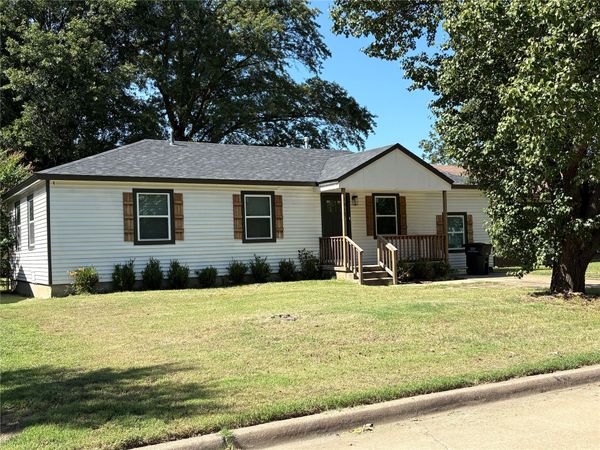 1665 SW Oklahoma Avenue , Bartlesville, OK 74003