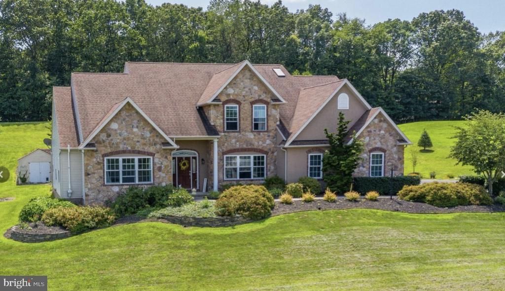 12 BLACK BEAR RUN, FLEETWOOD, PA 19522