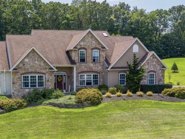 12 BLACK BEAR RUN, FLEETWOOD, PA 19522