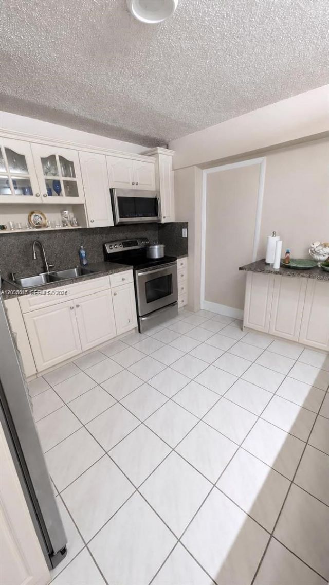4596 E 8th Ct , Hialeah, FL 33013 Photo