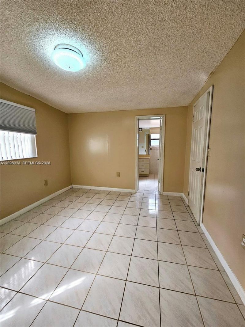 4596 E 8th Ct , Hialeah, FL 33013 Photo