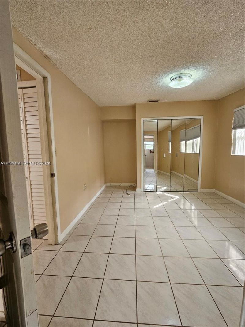 4596 E 8th Ct , Hialeah, FL 33013 Photo