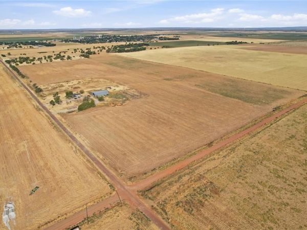 County Road Ew 174, Tipton, OK 73570
