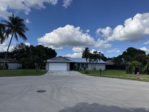 12133 Big Cone Court, Wellington, FL 33414