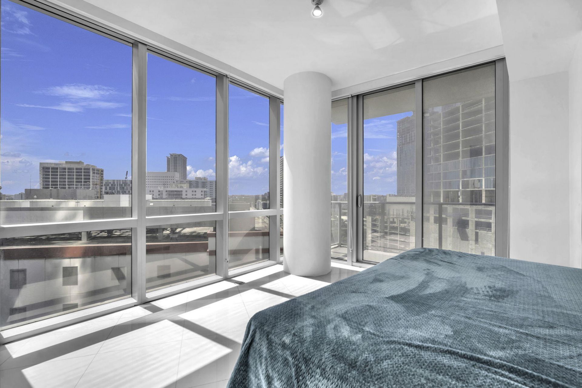 851 NE 1st Avenue, Unit 1002, Miami, FL 33132 Photo