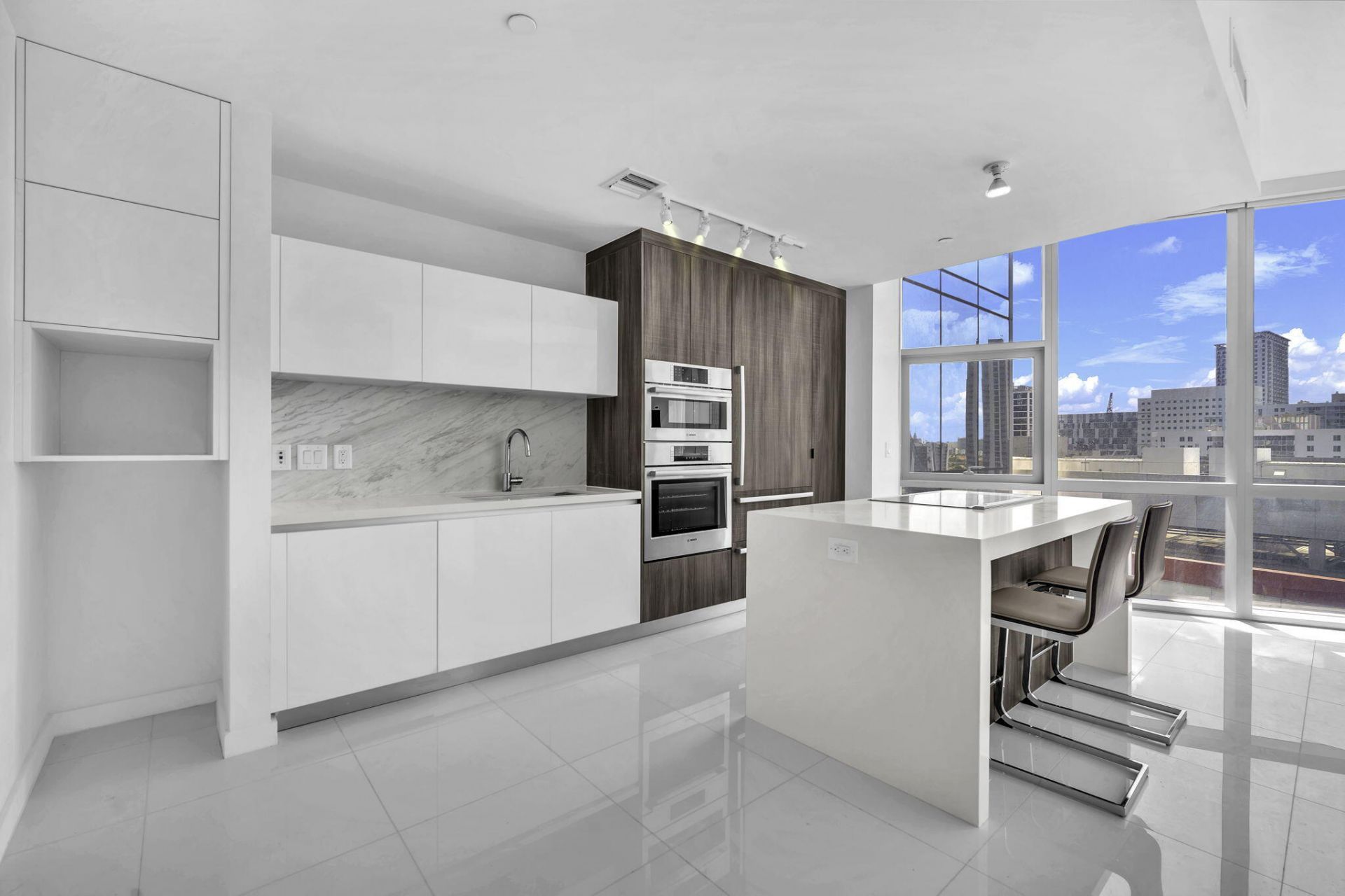 851 NE 1st Avenue, Unit 1002, Miami, FL 33132 Photo