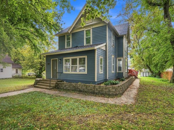 209 4th Street E, Carver, MN 55315