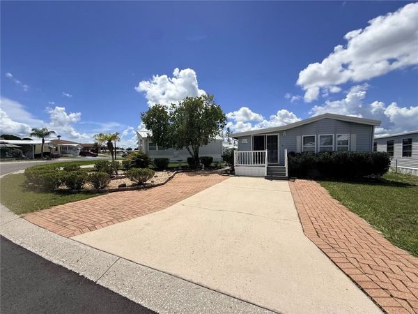 427 CENTER CREST BOULEVARD, DAVENPORT, FL 33837