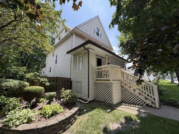 209 S 19th Avenue , Maywood, IL 60153