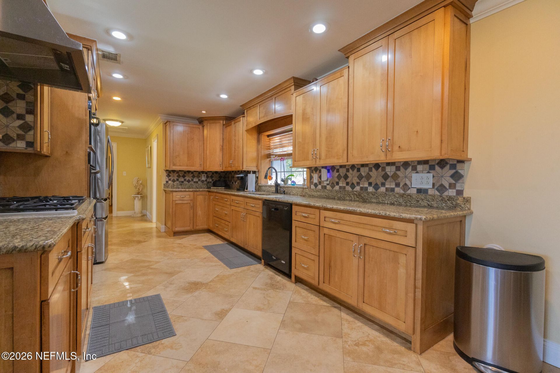 1 Magnolia Avenue, Crescent City, FL 32112 Photo