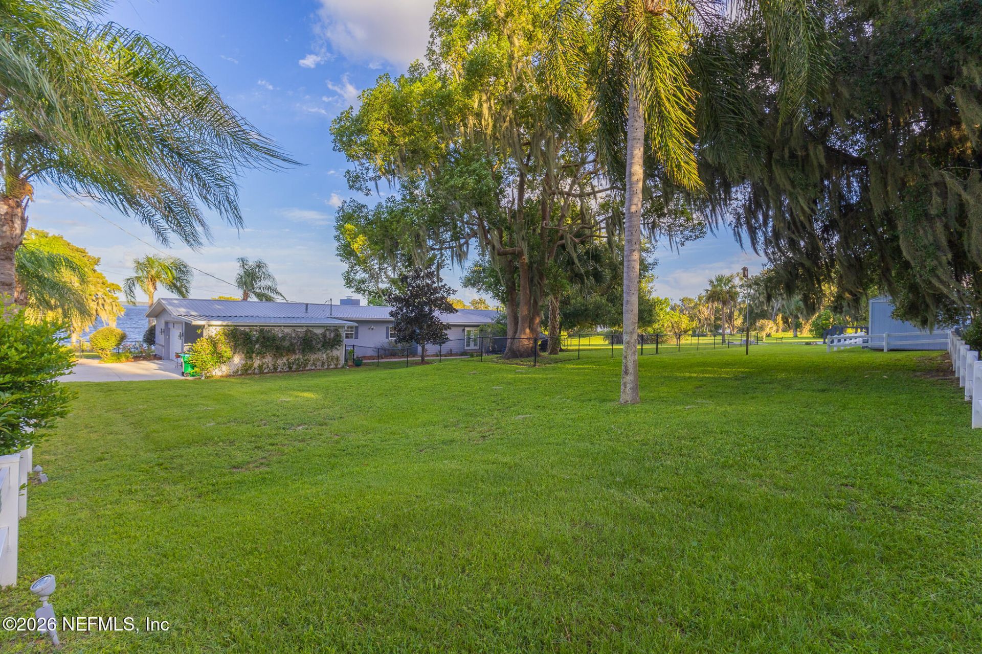 1 Magnolia Avenue, Crescent City, FL 32112 Photo