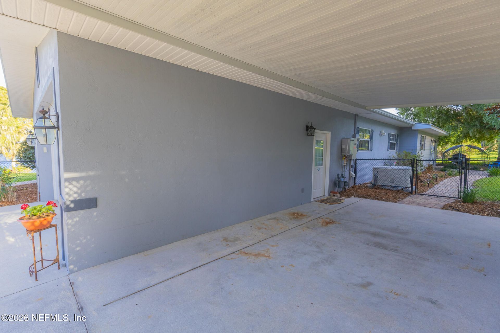 1 Magnolia Avenue, Crescent City, FL 32112 Photo
