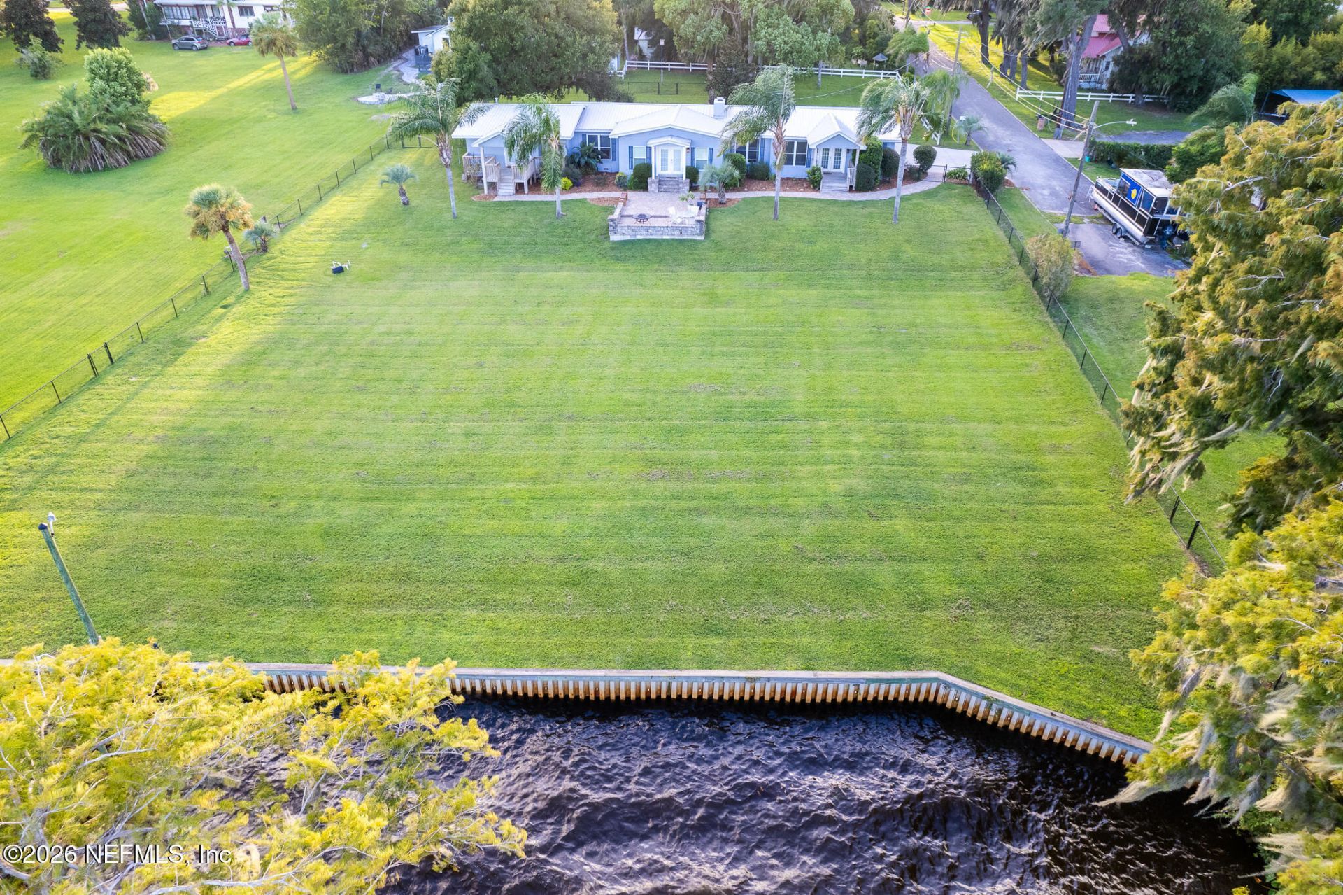1 Magnolia Avenue, Crescent City, FL 32112 Photo