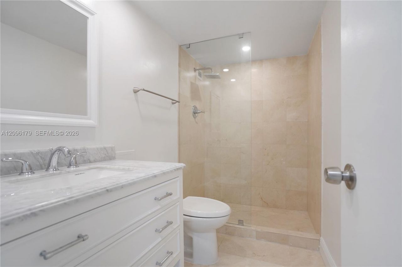 5101 Collins Ave, Unit 14C, Miami Beach, FL 33140 Photo