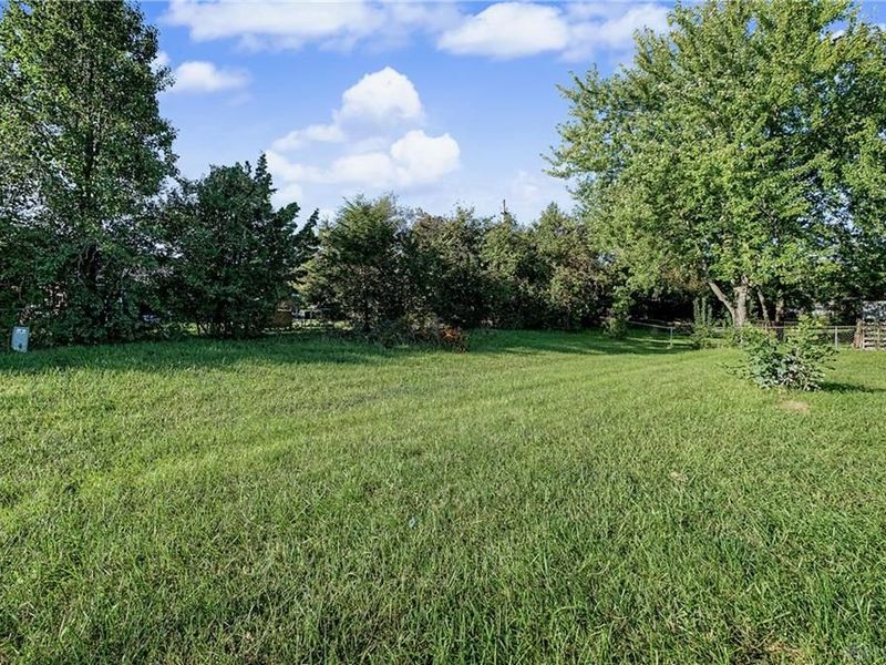 2073 Thimble Creek Drive, Trotwood, OH 45426 Photo 38
