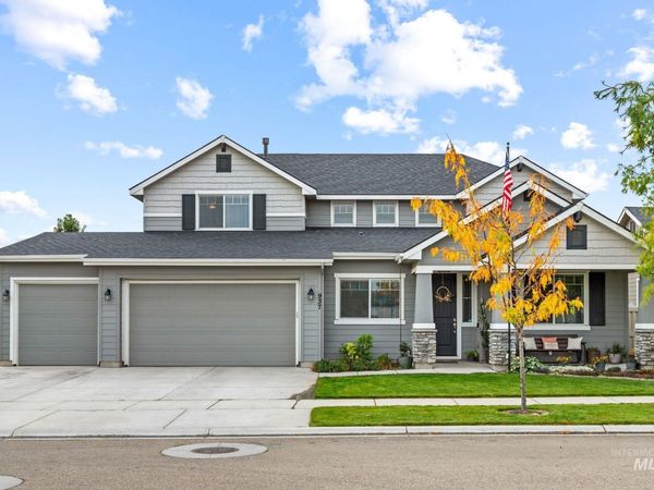937 Silver Springs St, Middleton, ID 83644