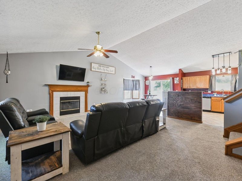 2162 Forestwind Drive , Grove City, OH 43123 Photo 4
