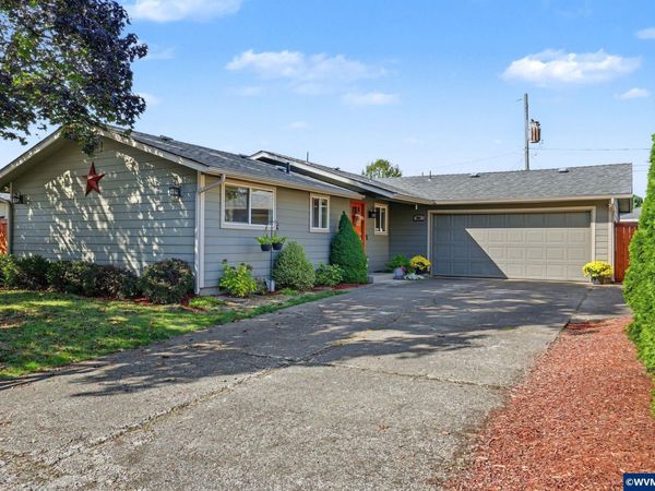 601 30th Av SE, Albany, OR 97322