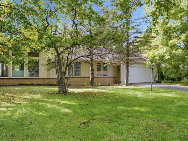 9015 N Iroquois ROAD, Bayside, WI 53217