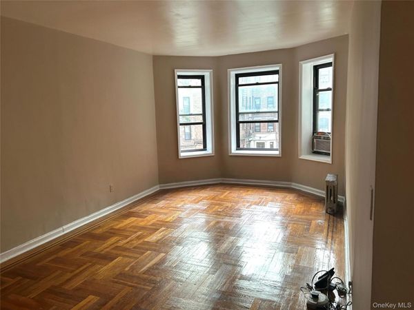 758 Brady Court , Unit 214, Bronx, NY 10462