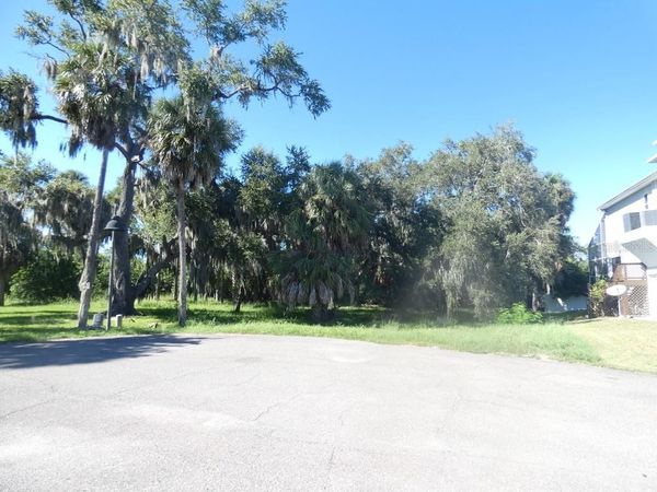5405 TROPICAL WOODS COURT , PORT RICHEY, FL 34668