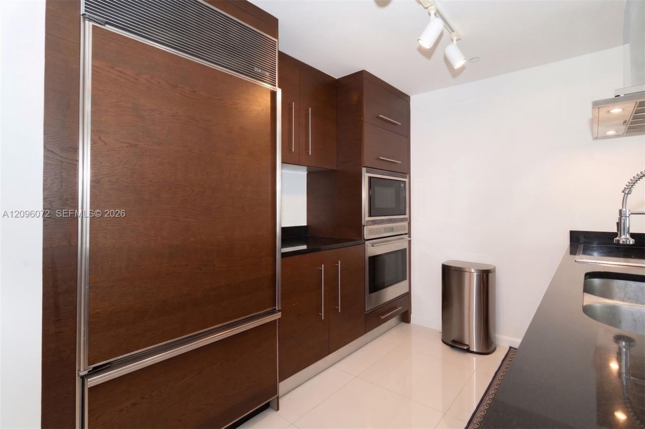 495 Brickell Ave , Unit 3207, Miami, FL 33131 Photo