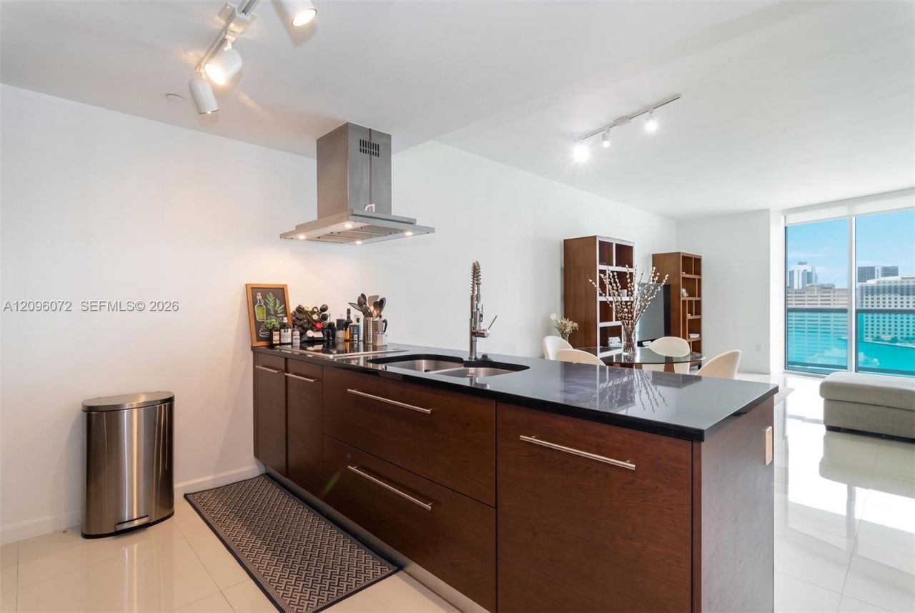 495 Brickell Ave , Unit 3207, Miami, FL 33131 Photo