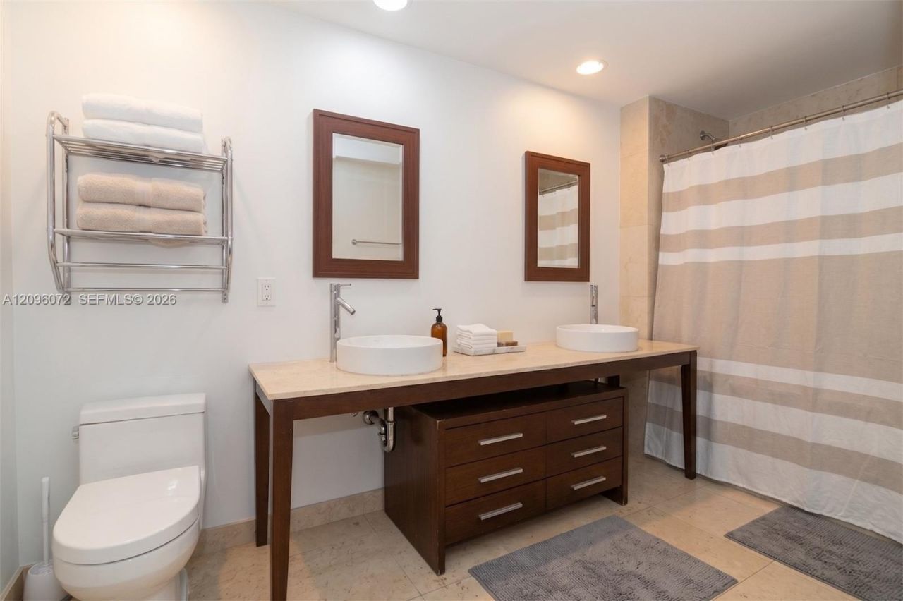 495 Brickell Ave , Unit 3207, Miami, FL 33131 Photo