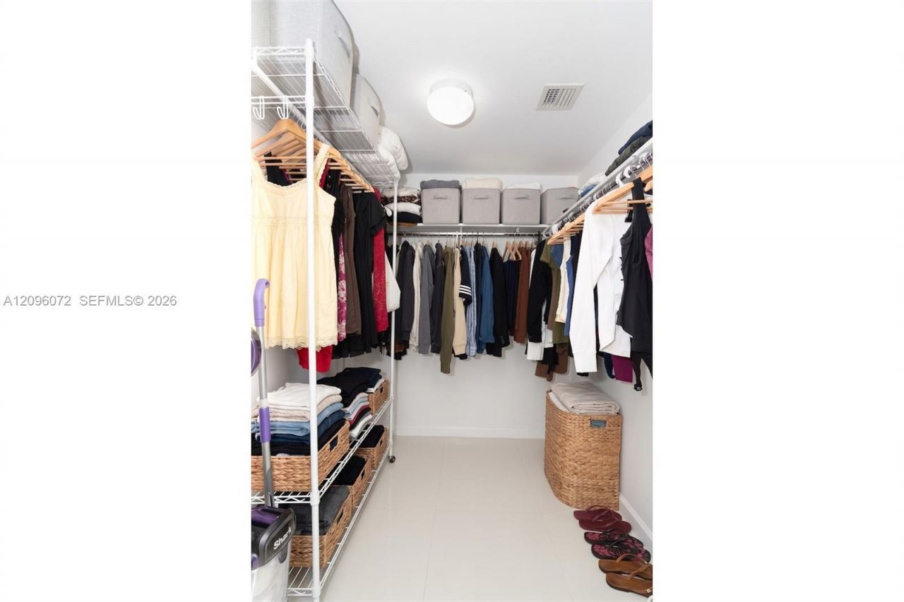 495 Brickell Ave , Unit 3207, Miami, FL 33131 Photo