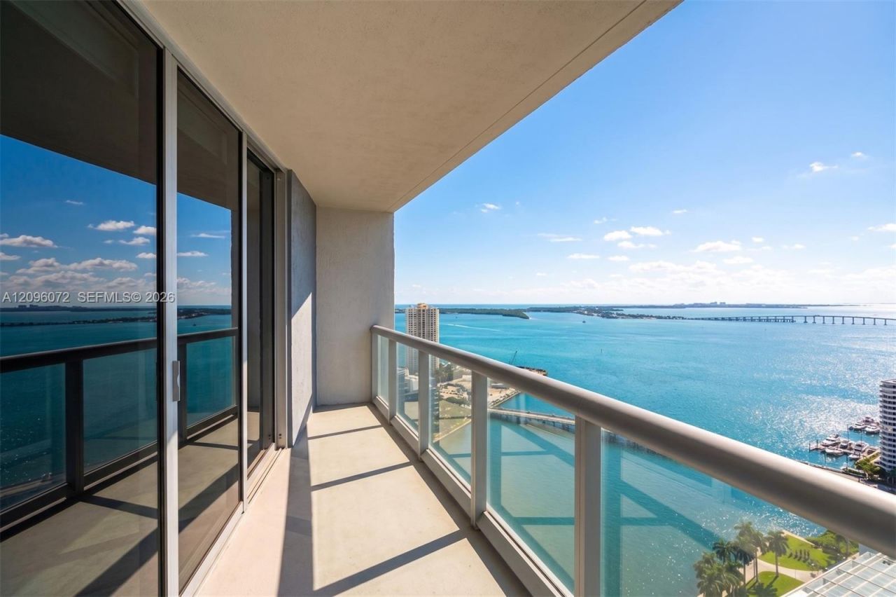 495 Brickell Ave , Unit 3207, Miami, FL 33131 Photo