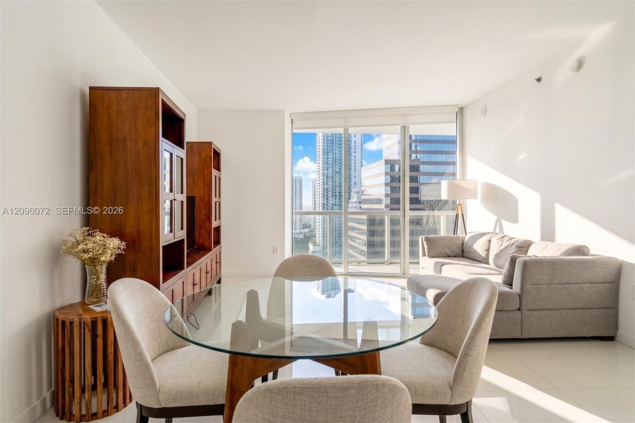 495 Brickell Ave , Unit 3207, Miami, FL 33131 Photo