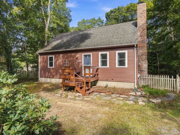 35 Pinecrest Beach Dr, Falmouth, MA 02536