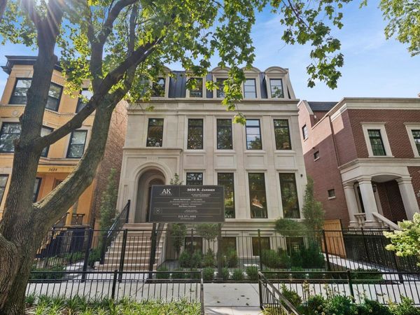 3630 N Janssen Street, Chicago, IL 60613
