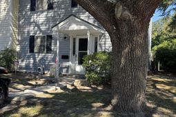 152 Heritage Circle photo 4